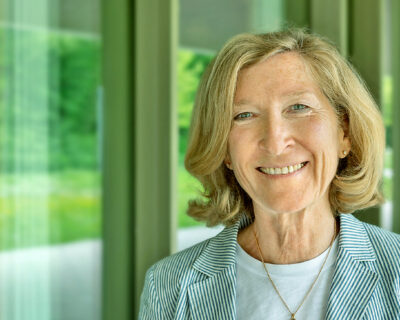 Doris Schneider, Geschäftsführerin des Studierendenwerks Augsburg, fotografiert von Klaus Satzinger-Viel.